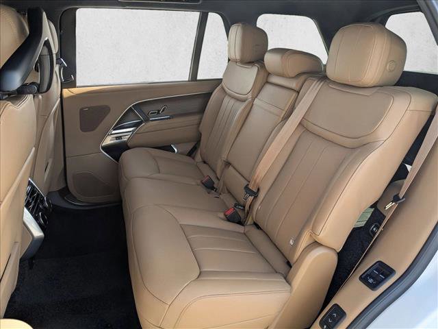 New 2026 Land Rover Range Rover Long Wheelbase SE image 16