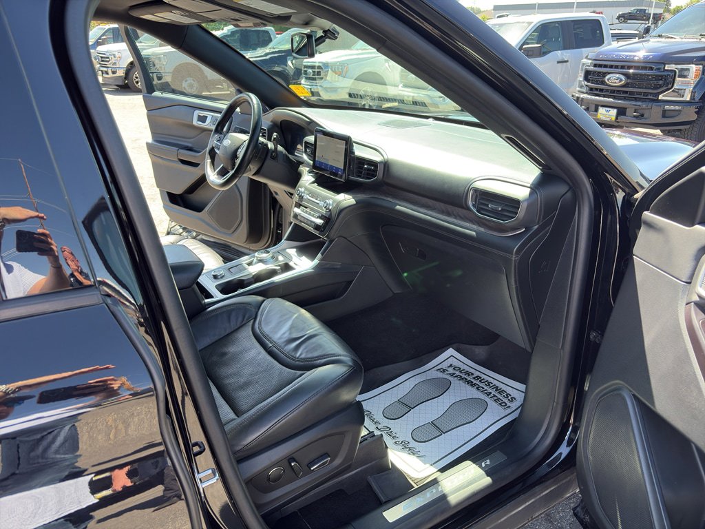 Used 2020 Ford Explorer Platinum AWD/4WD image 28