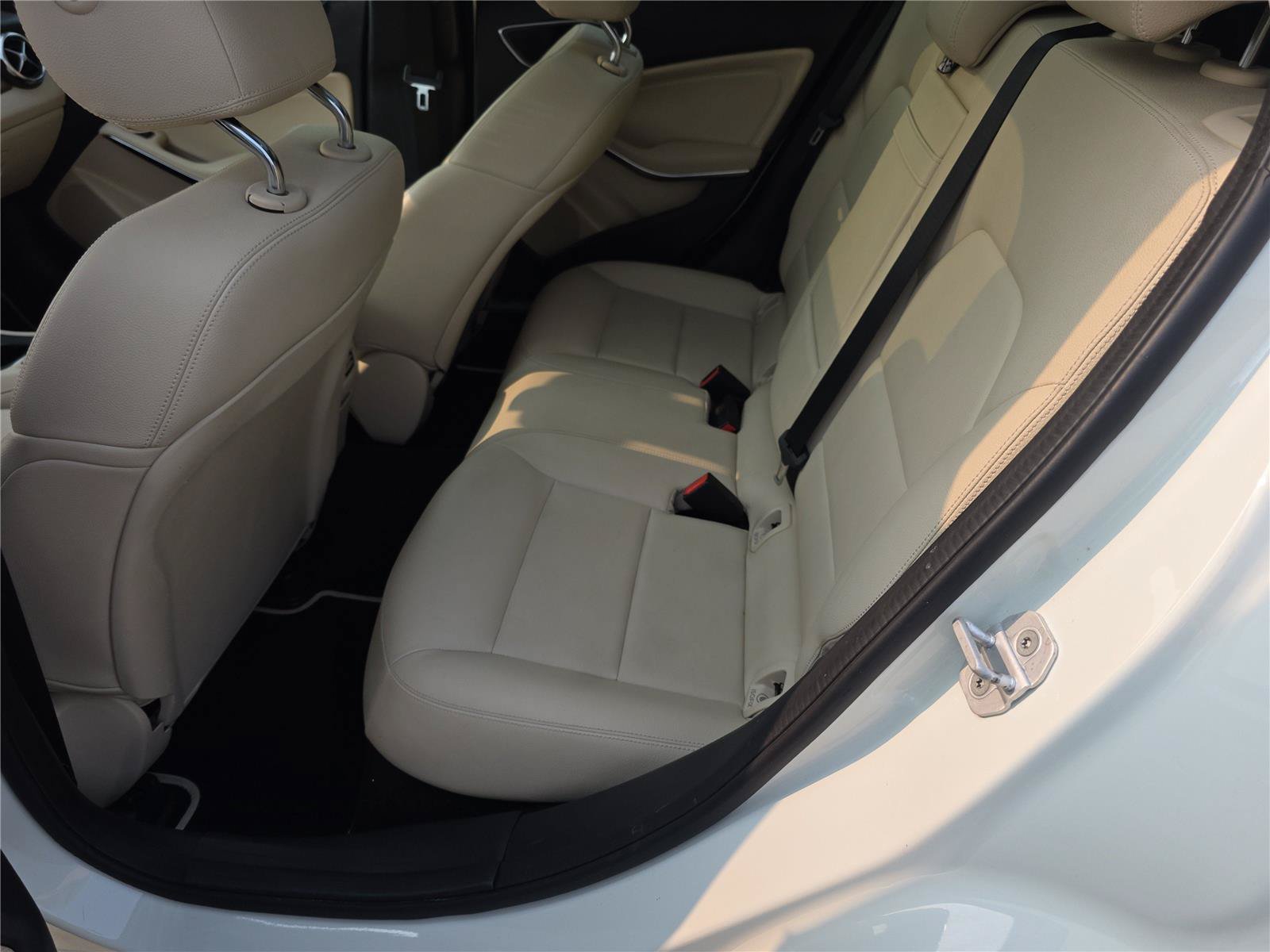Used 2018 Mercedes-Benz GLA 250 image 16