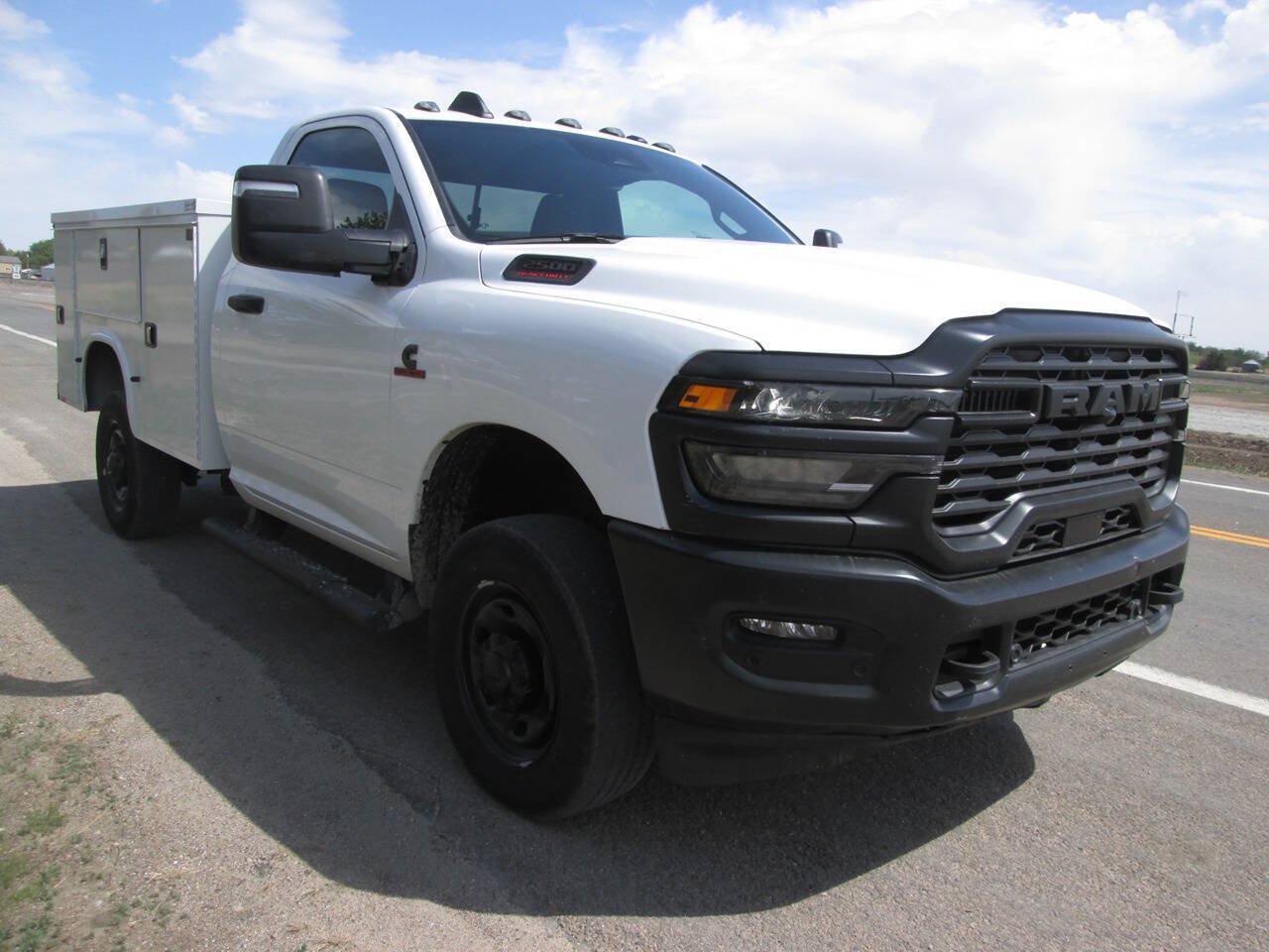 Used 2025 RAM 2500 Tradesman AWD/4WD image 4
