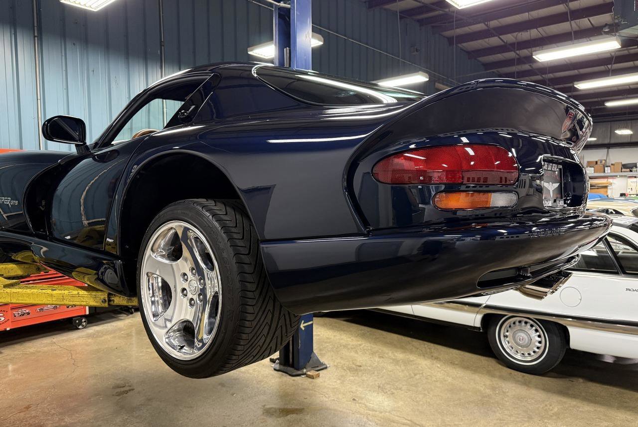 Used 2001 Dodge Viper GTS RWD image 97