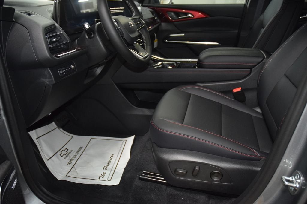 New 2026 Chevrolet Traverse Z71 w/ Enhanced Driving Package AWD/4WD image 38