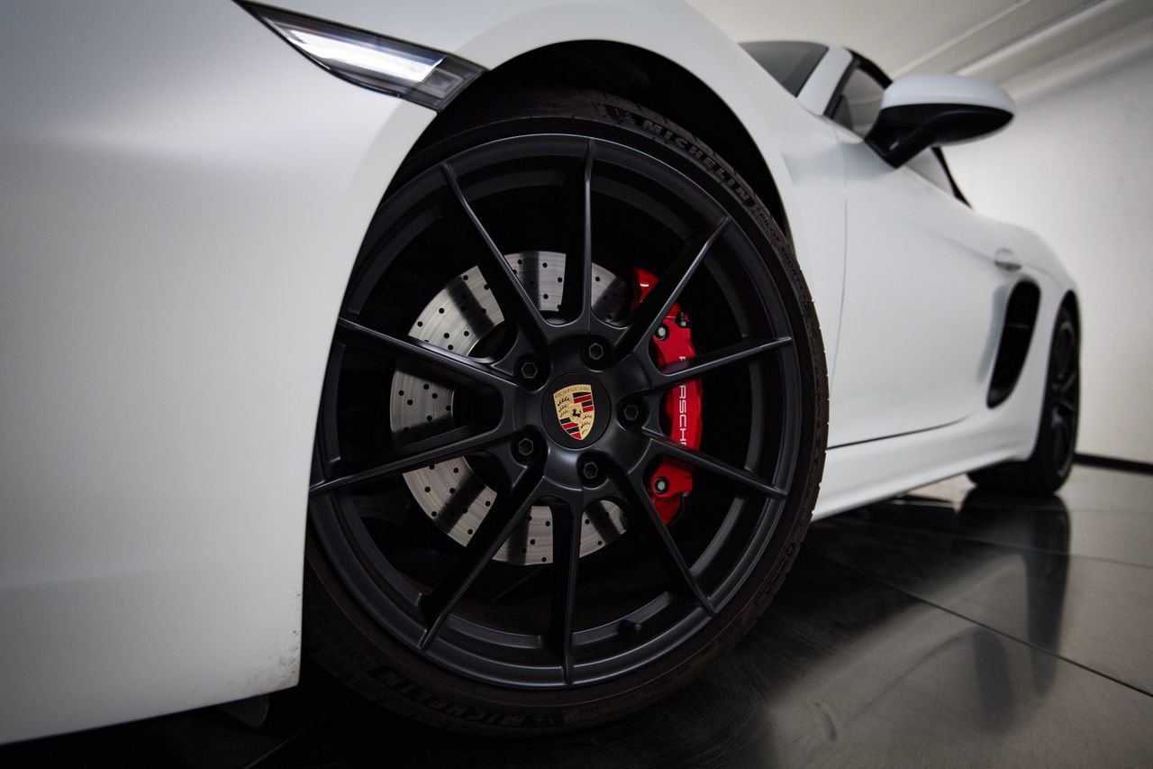 Certified 2024 Porsche 718 Boxster GTS image 12