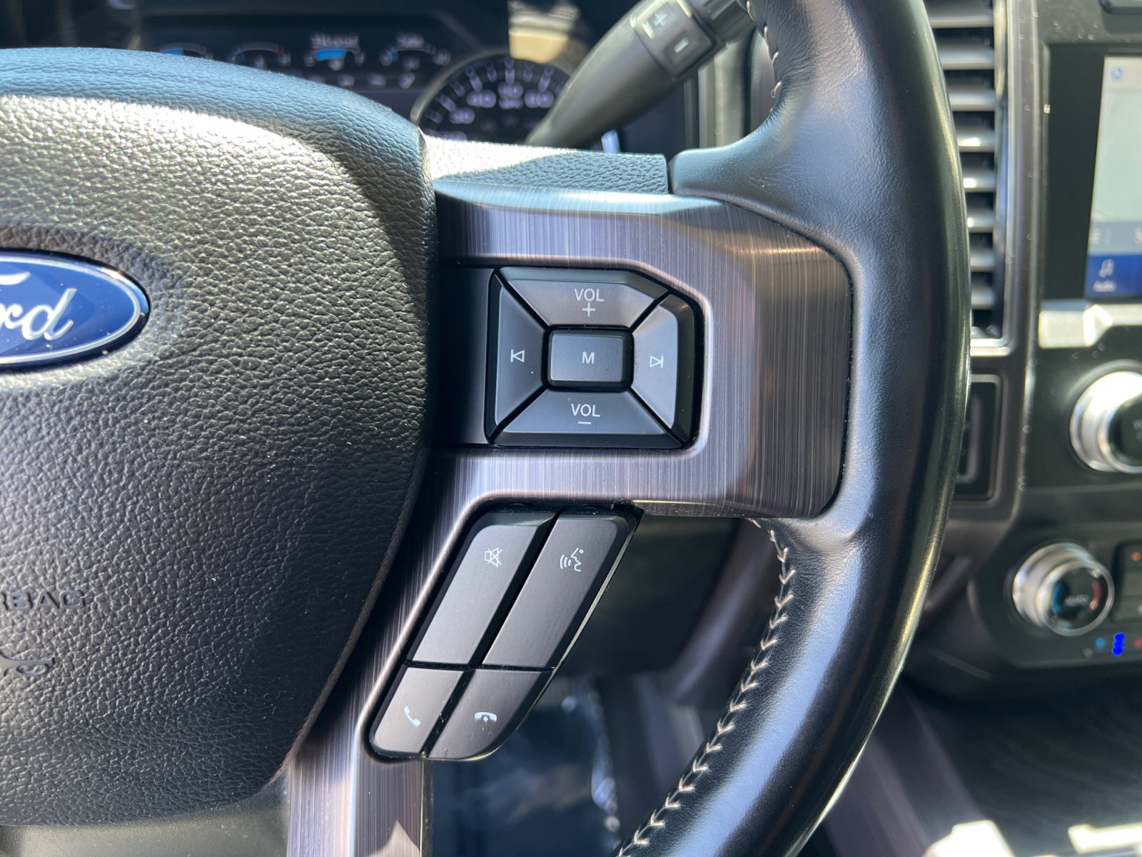 Used 2021 Ford F350 Limited w/ FX4 Off-Road Package AWD/4WD image 17