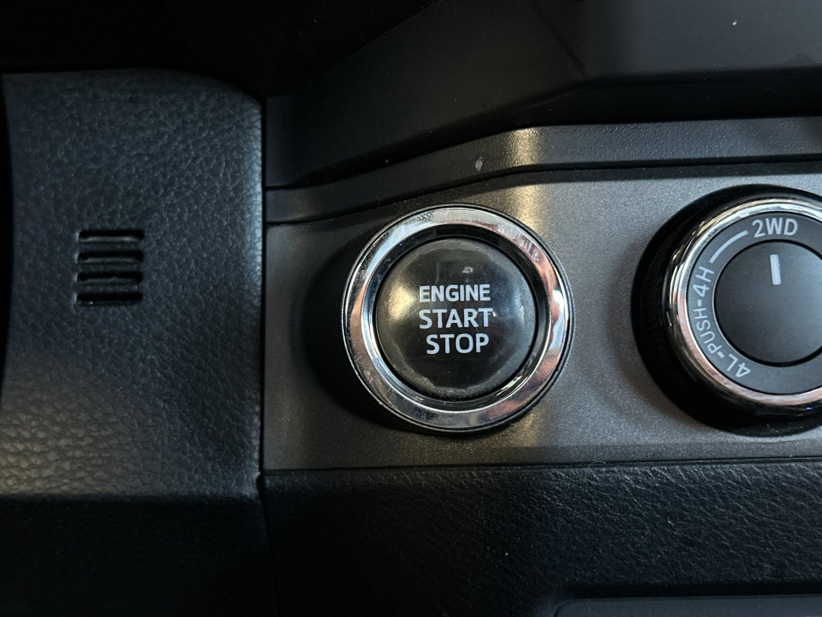 Used 2022 Toyota Tacoma TRD Sport image 21