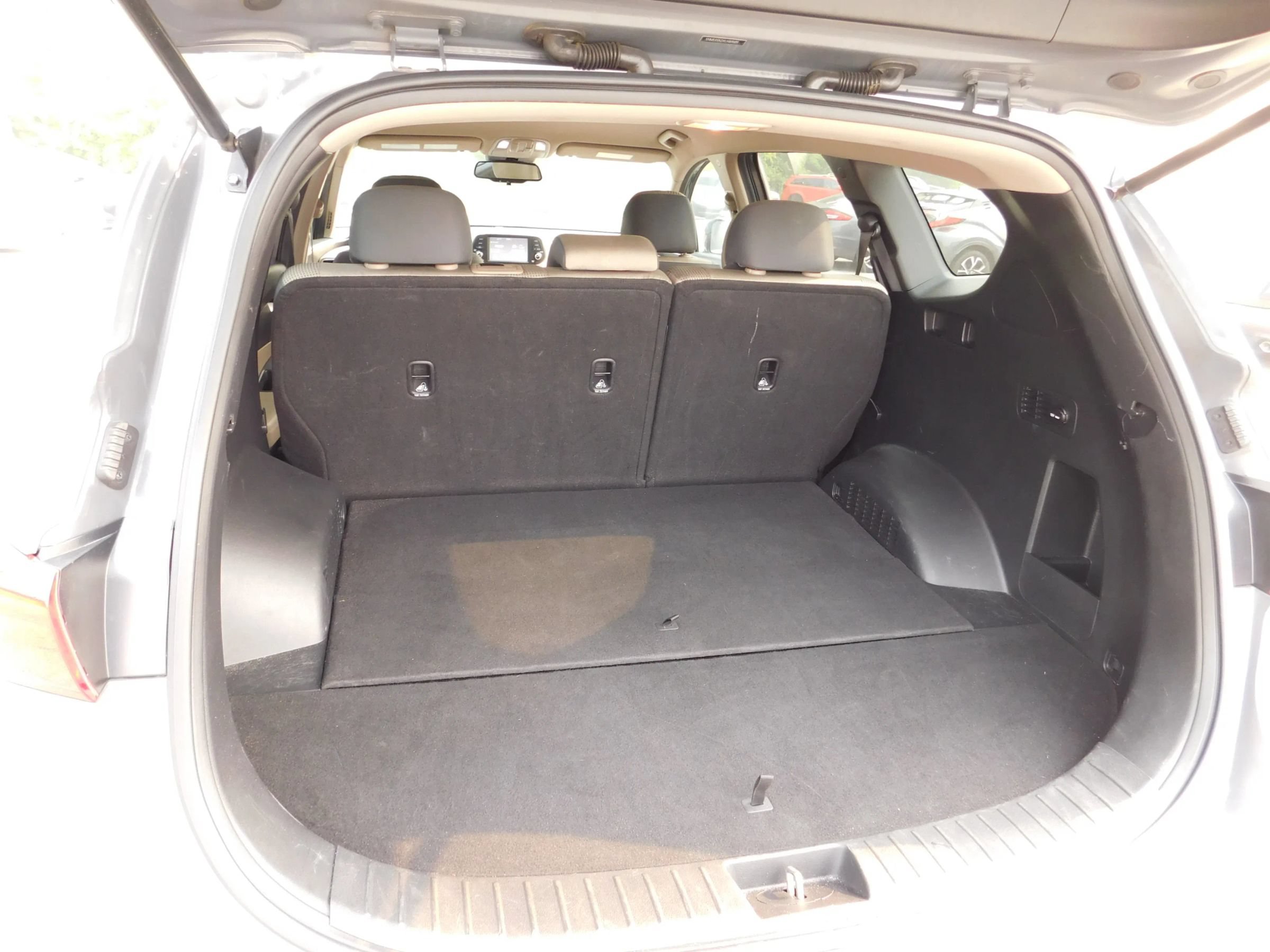 Used 2020 Hyundai Santa Fe SEL FWD image 8