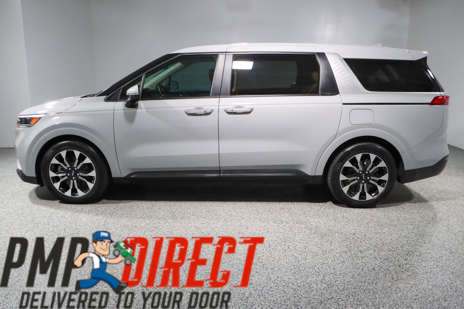 Used 2024 Kia Carnival EX image 10