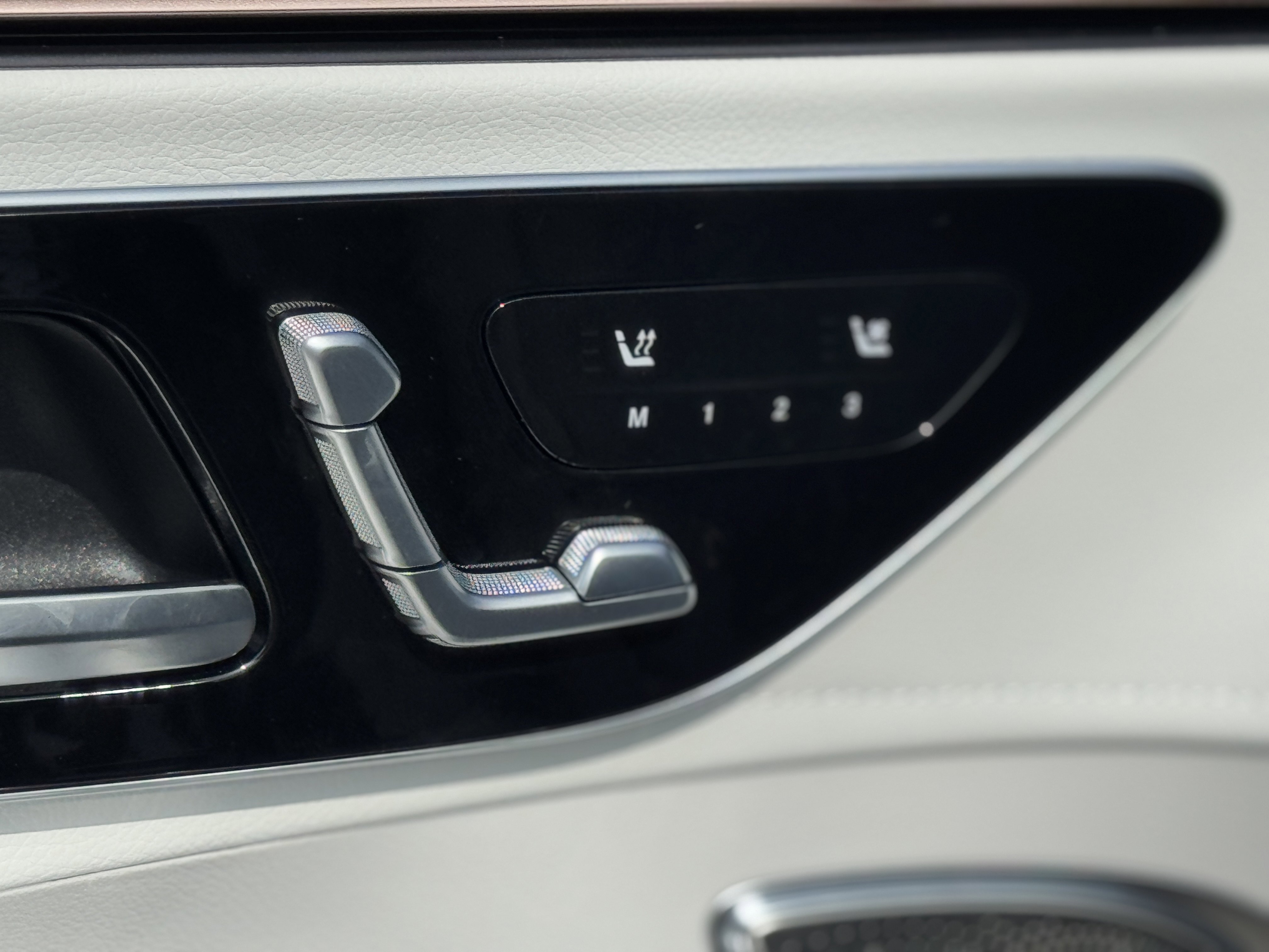 New 2026 Mercedes-Benz EQE 320+ SUV image 16