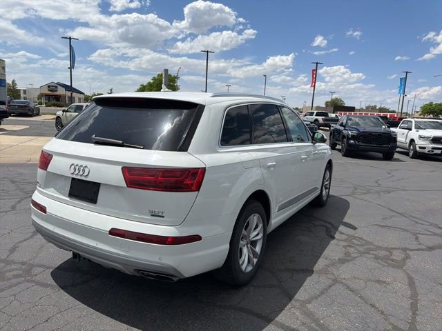 Used 2017 Audi Q7 3.0T Premium Plus w/ Premium Plus Package AWD/4WD image 5
