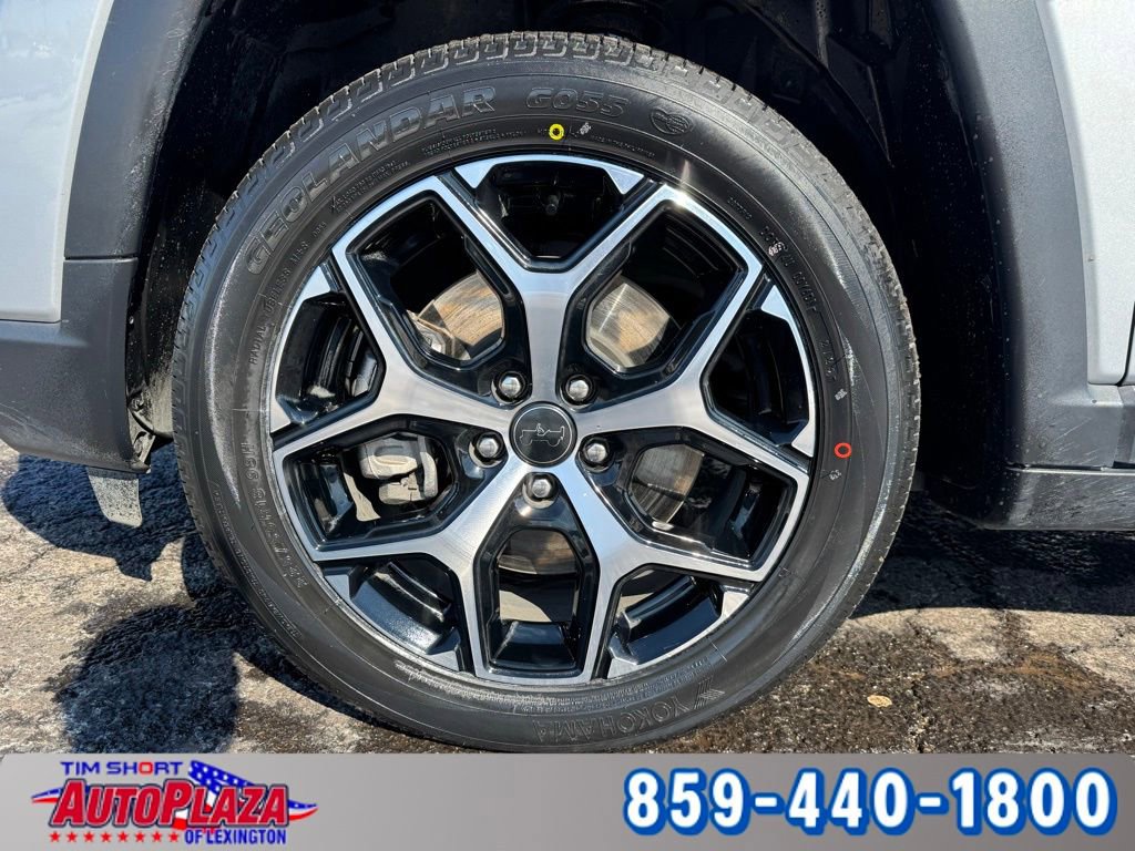 Used 2025 Jeep Compass Limited image 6