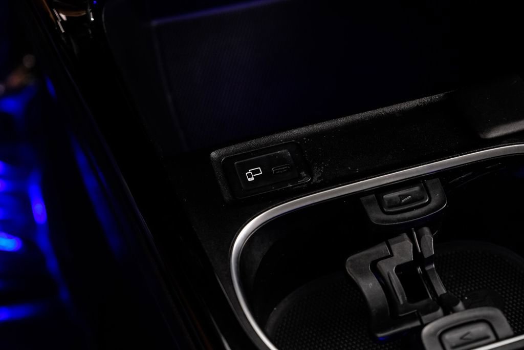 Used 2020 Mercedes-Benz CLA 250 image 27