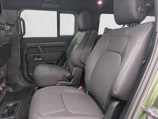 New 2026 Land Rover Defender 130 X-Dynamic SE AWD/4WD image 16
