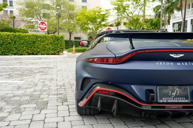 Used 2023 Aston Martin V12 Vantage Roadster RWD image 24