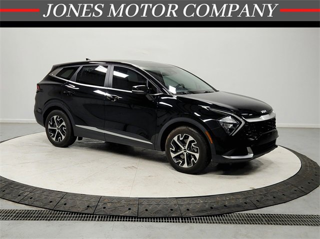 Used 2023 Kia Sportage EX image 1