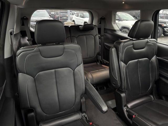 Used 2022 Jeep Grand Cherokee L Limited image 27