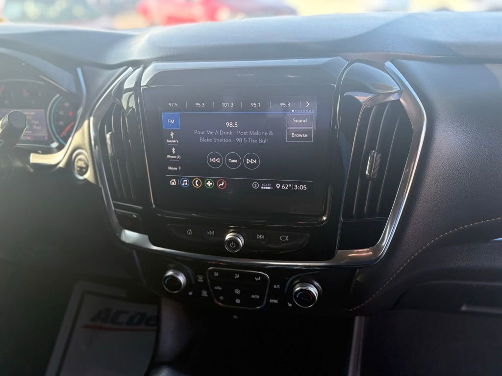 Used 2021 Chevrolet Traverse LT FWD image 15
