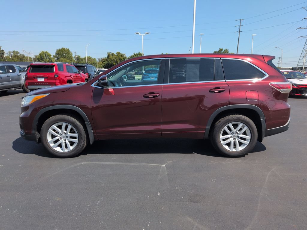 Used 2014 Toyota Highlander LE FWD image 3