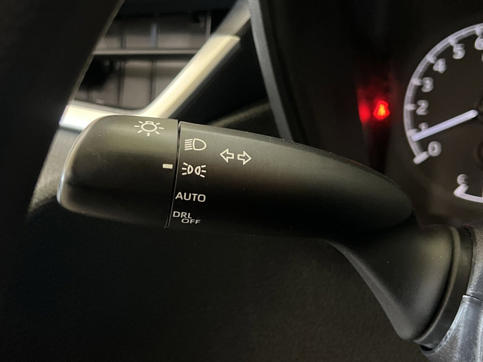 Used 2022 Toyota Corolla LE FWD image 35