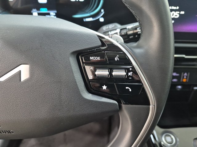 Certified 2024 Kia Niro EX Touring FWD image 17