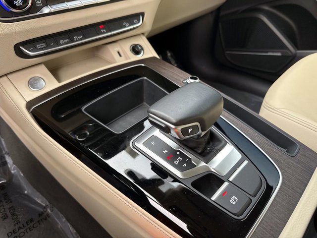 Used 2021 Audi Q5 Premium Plus w/ Premium Plus Package image 29