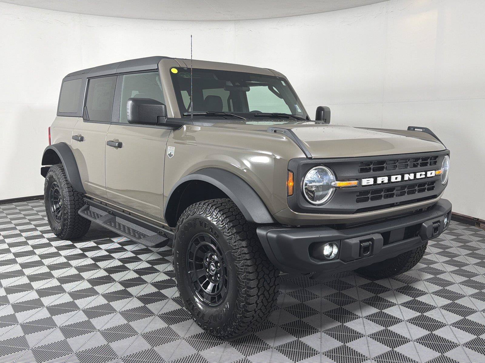 New 2026 Ford Bronco Big Bend w/ Black Diamond Package