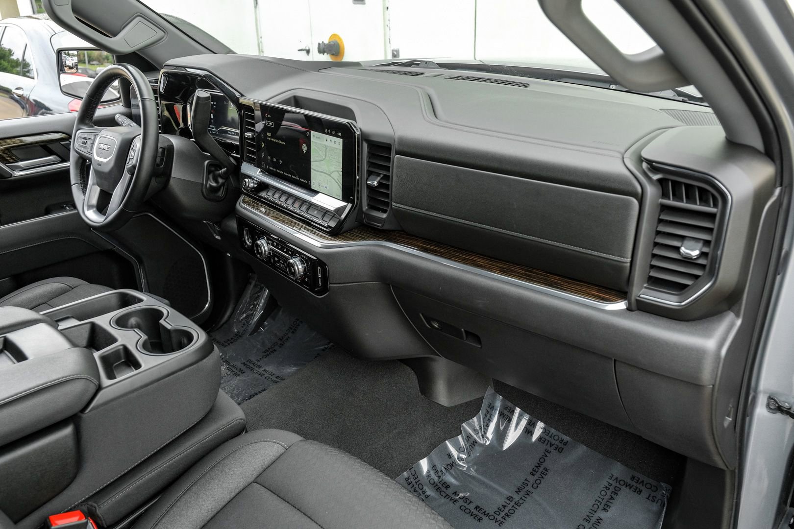 Used 2024 GMC Sierra 1500 SLE RWD image 11