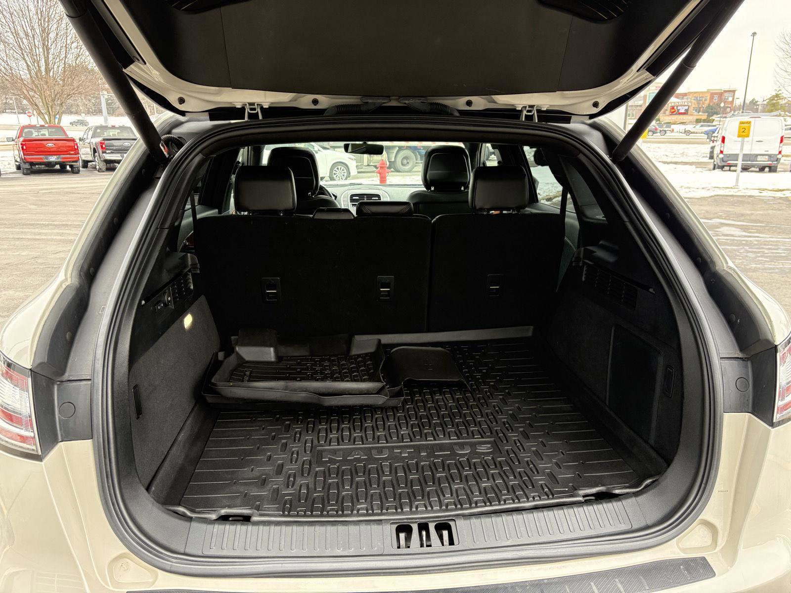 Used 2020 Lincoln Nautilus Reserve image 20