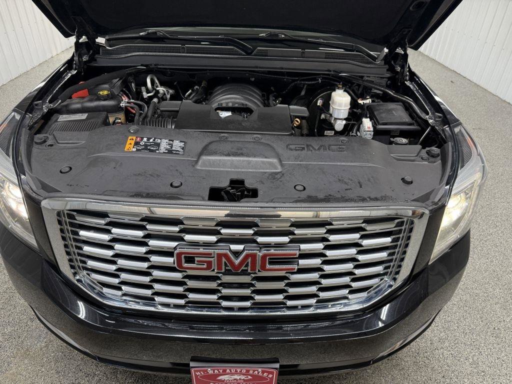 Used 2019 GMC Yukon XL Denali w/ Denali Ultimate Package AWD/4WD image 36
