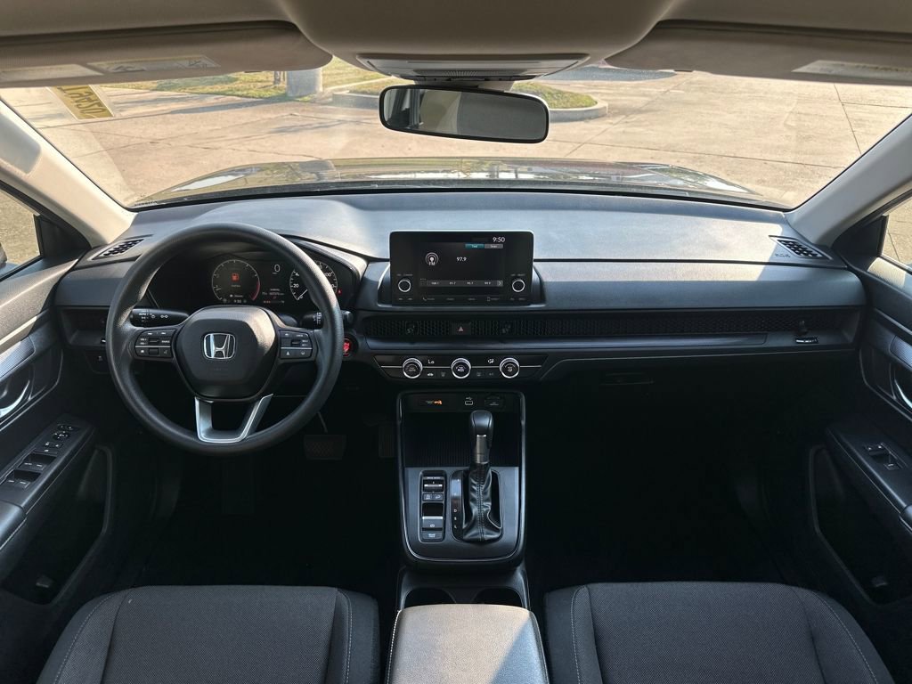 Used 2025 Honda CR-V LX image 13