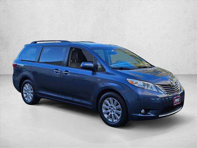 Used 2016 Toyota Sienna XLE w/ XLE Navigation Package image 3