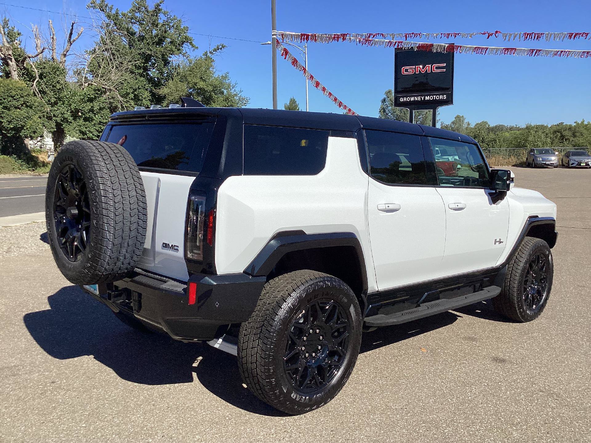 New 2025 GMC Hummer EV 2X AWD/4WD image 7