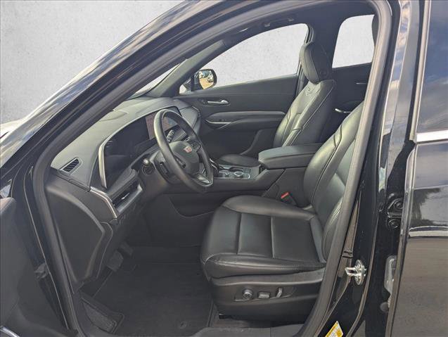 Used 2025 Cadillac XT4 Premium Luxury image 16