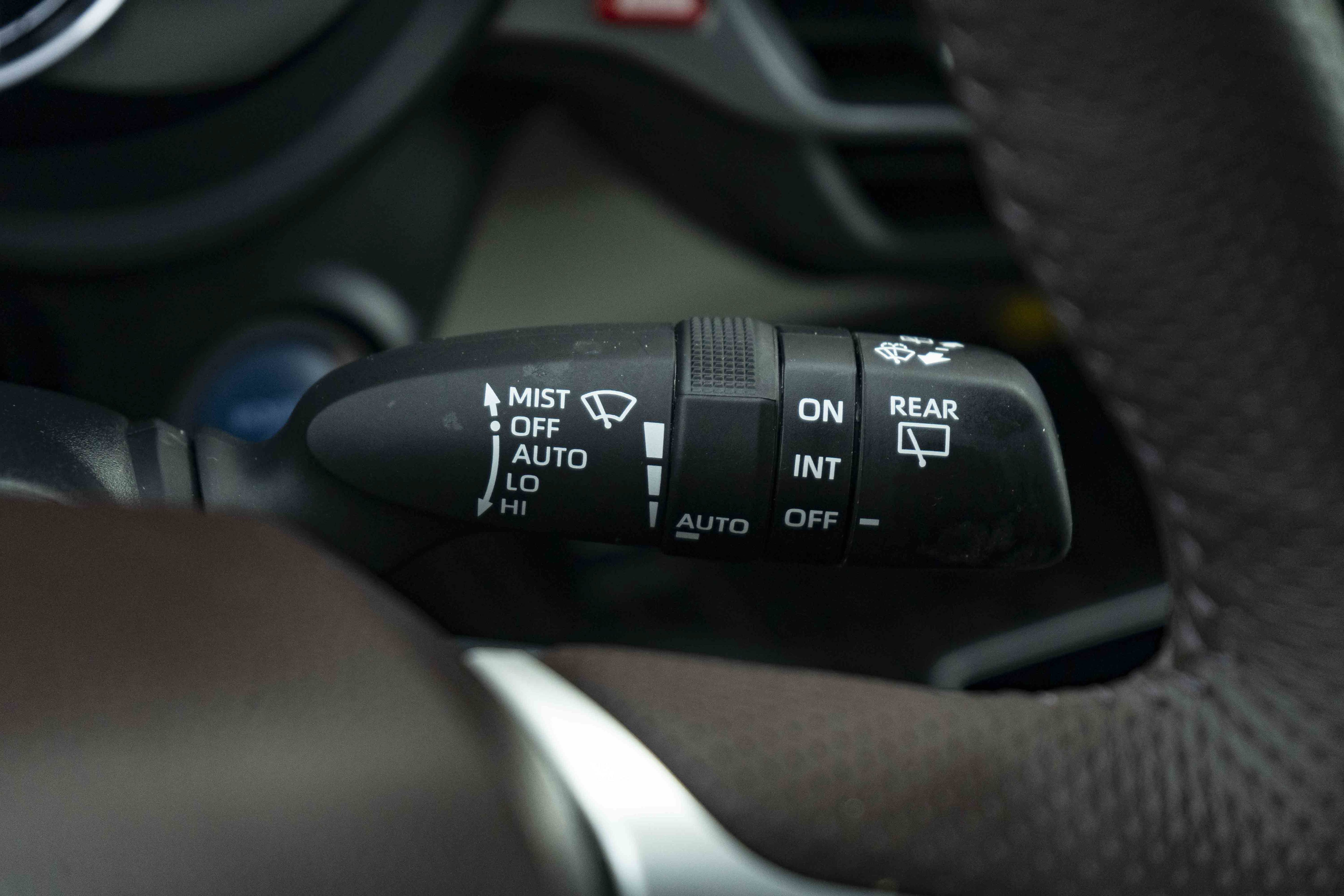 Used 2024 Toyota Sienna Platinum FWD image 27