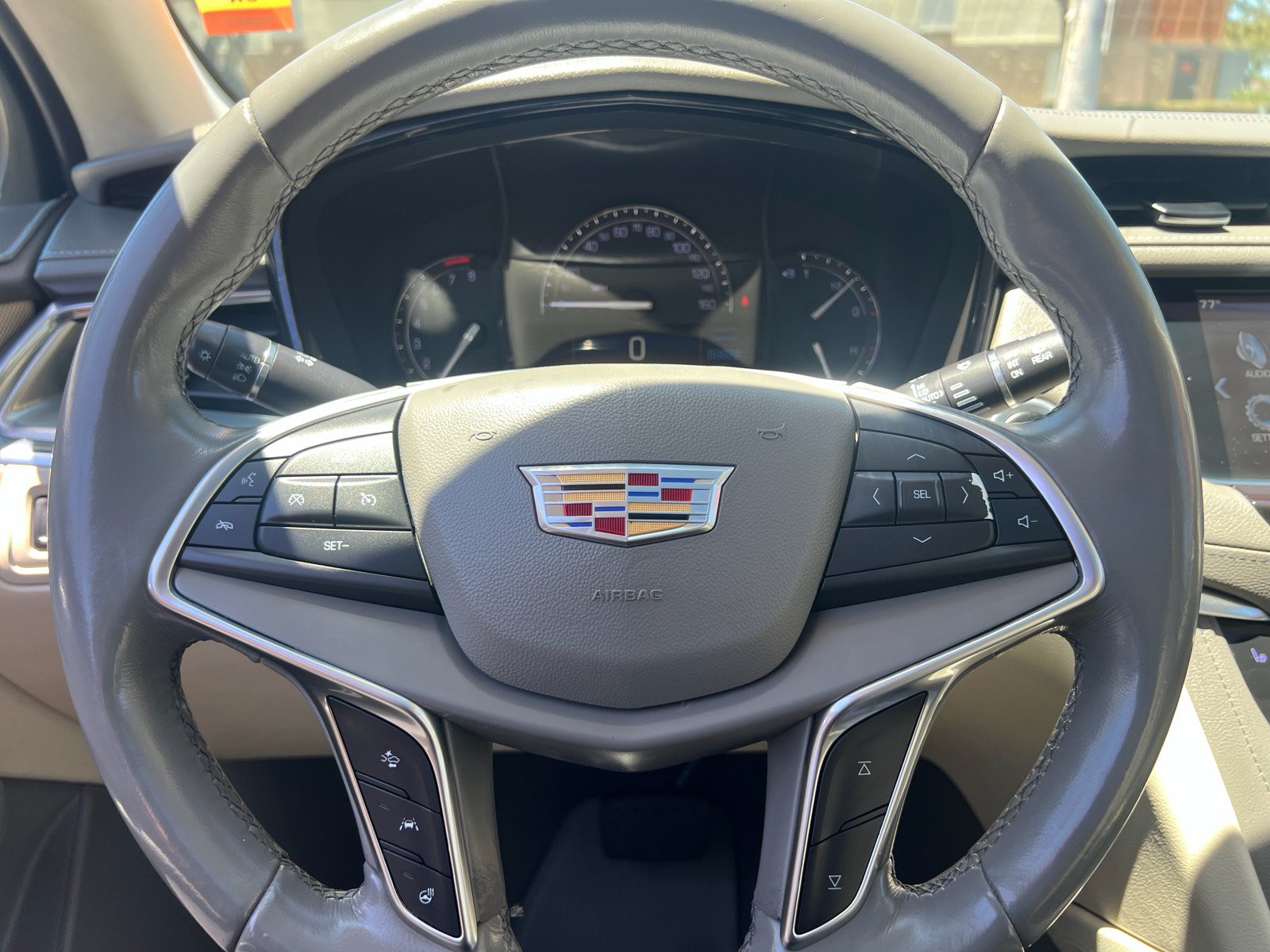 Used 2018 Cadillac XT5 Luxury w/ Driver Awareness Package AWD/4WD image 23