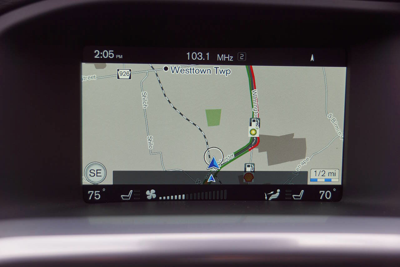 Used 2016 Volvo V60 T5 Premier w/ Convenience Package image 30