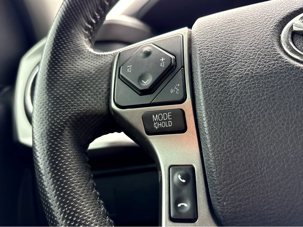 Used 2021 Toyota Tacoma SR5 RWD image 13