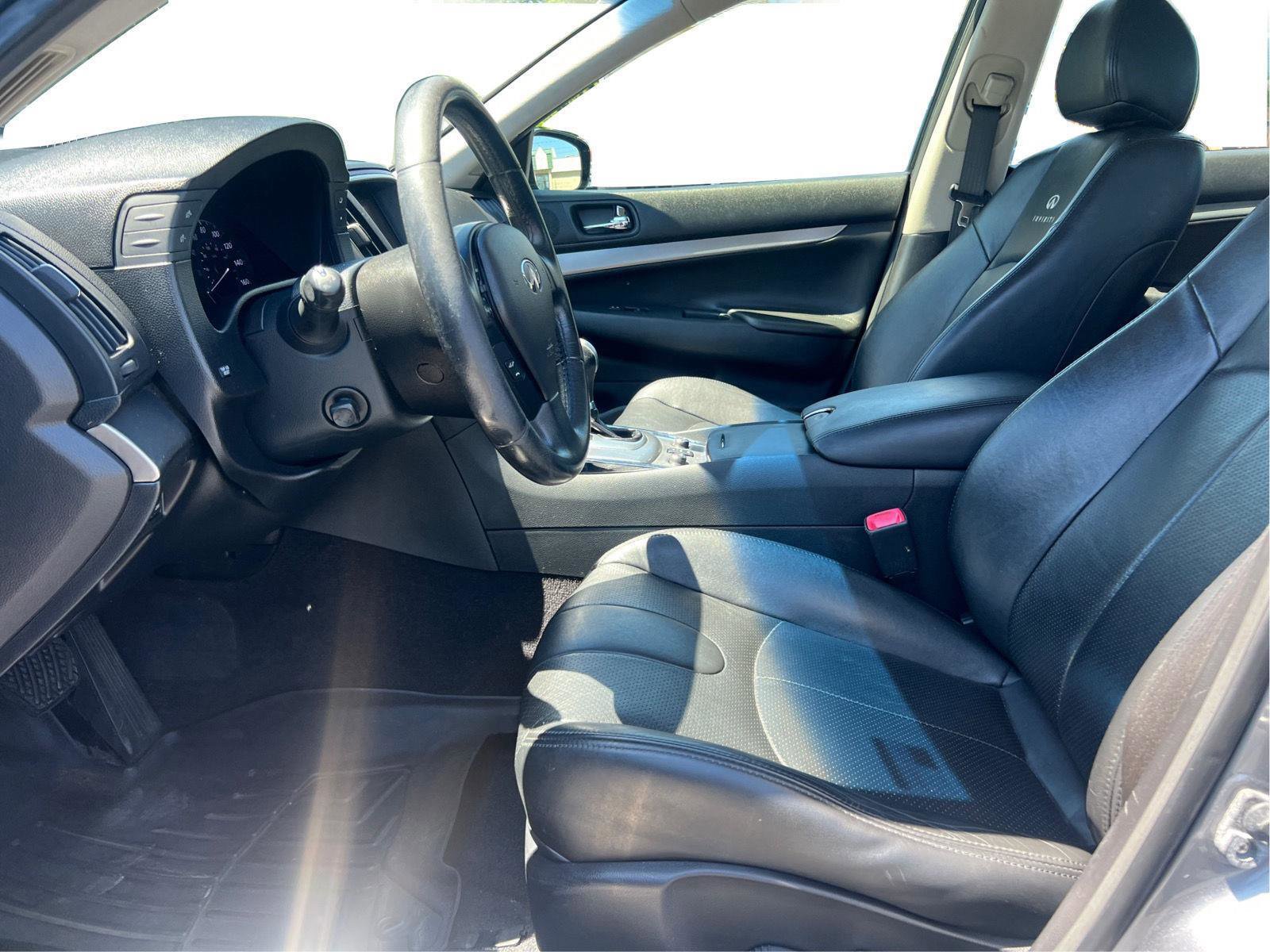 Used 2013 INFINITI G37 x Sedan w/ Premium Pkg AWD/4WD image 10