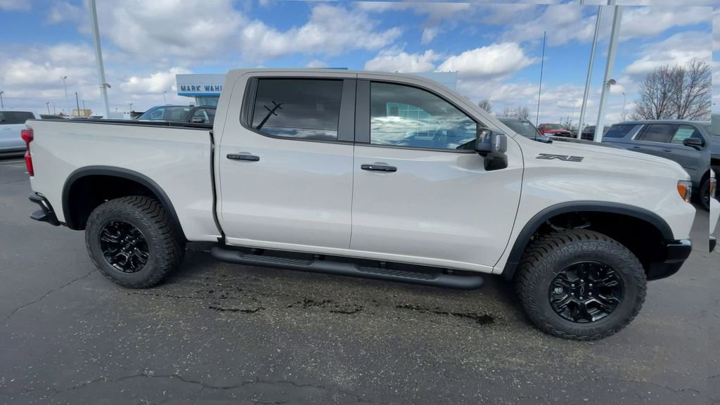 New 2026 Chevrolet Silverado 1500 ZR2 w/ Dark Appearance Package image 3