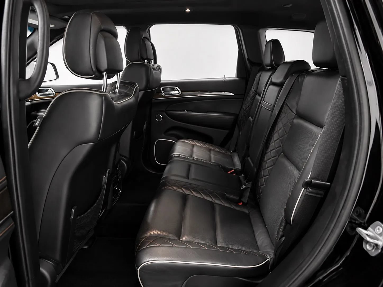 Used 2019 Jeep Grand Cherokee Summit AWD/4WD image 14