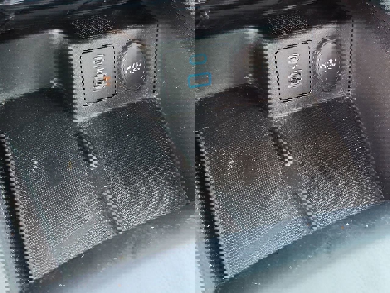 Used 2022 Ford Escape Titanium w/ Titanium Premium Package image 19