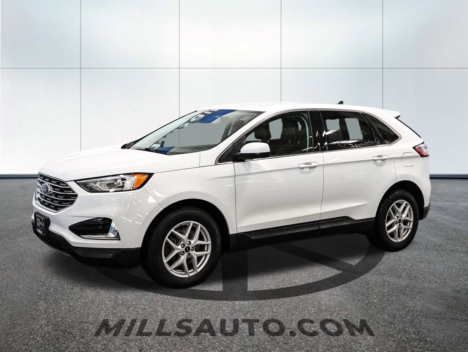 Used 2022 Ford Edge SEL image 2