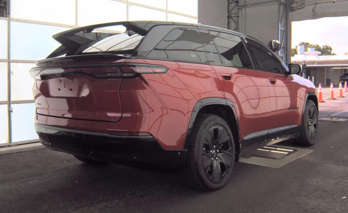 Used 2024 Jeep Wagoneer Launch Edition AWD/4WD image 4