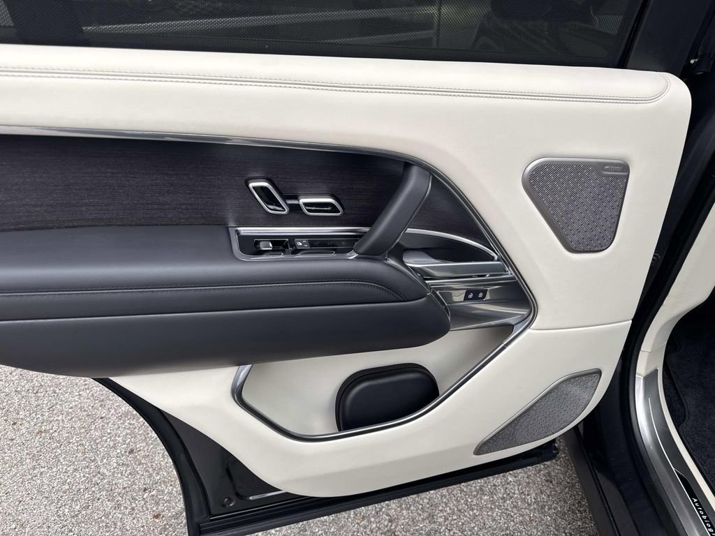 Certified 2024 Land Rover Range Rover Long Wheelbase Autobiography image 13