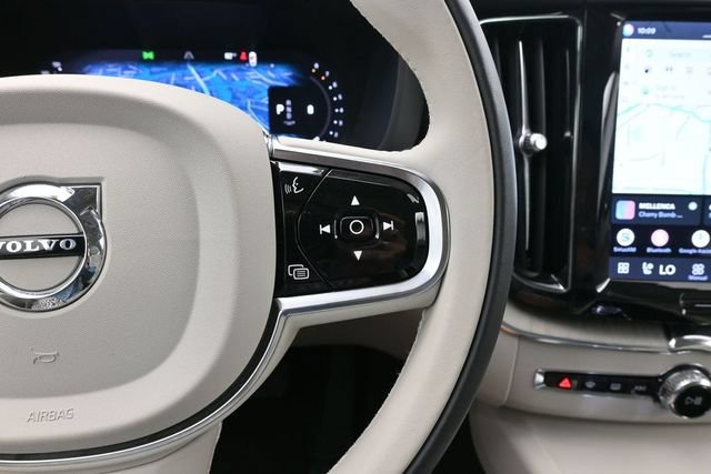 Used 2023 Volvo XC60 B5 Ultimate w/ Climate Package AWD/4WD image 25