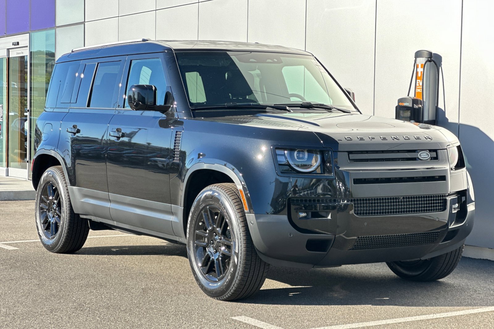New 2026 Land Rover Defender 110 S image 7