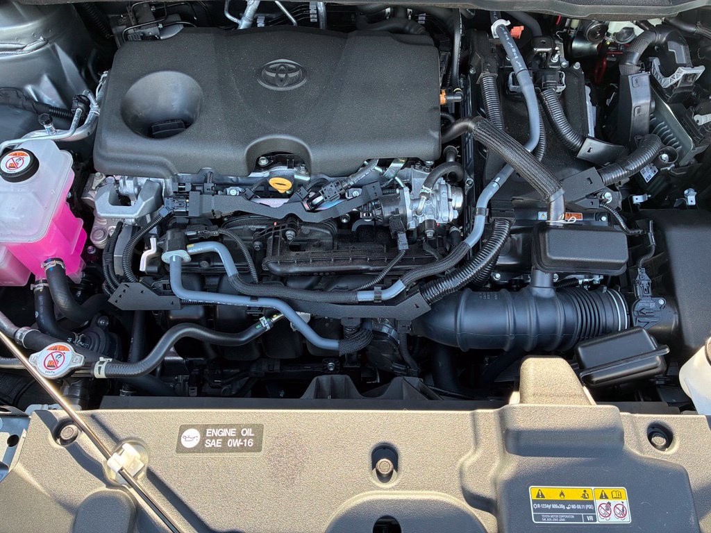 Used 2026 Toyota Sienna XLE FWD image 36