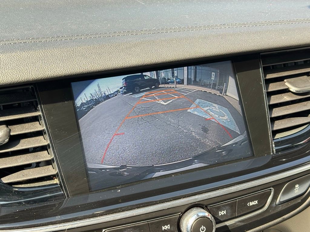 Used 2018 Buick Regal Essence w/ Driver Confidence Package #1 image 41