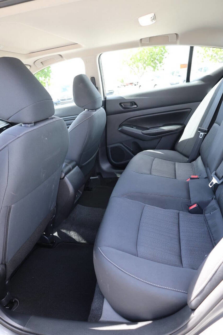 Used 2025 Nissan Altima 2.5 SV w/ SV Special Edition Package AWD/4WD image 17