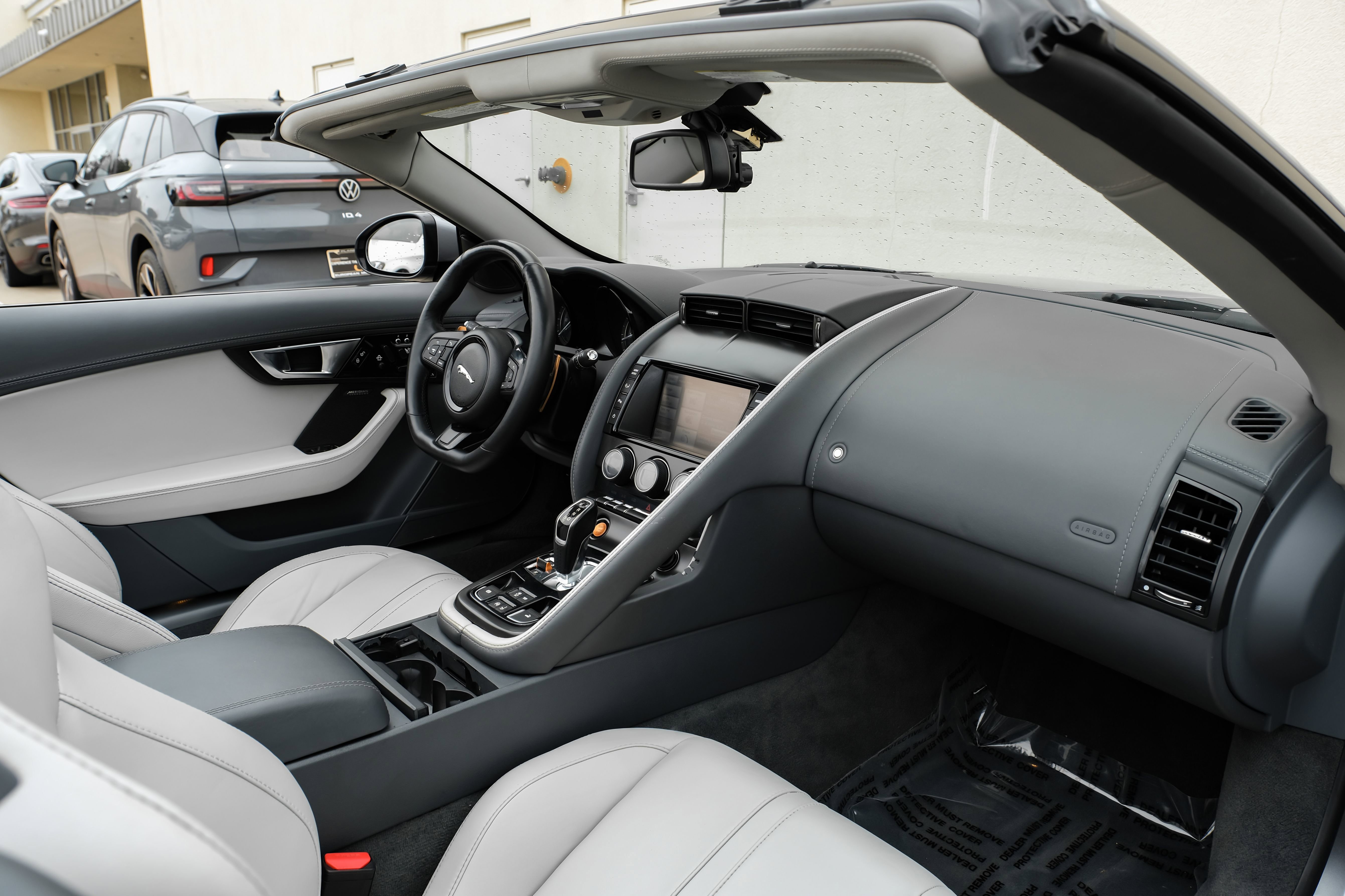 Used 2014 Jaguar F-TYPE S RWD image 11