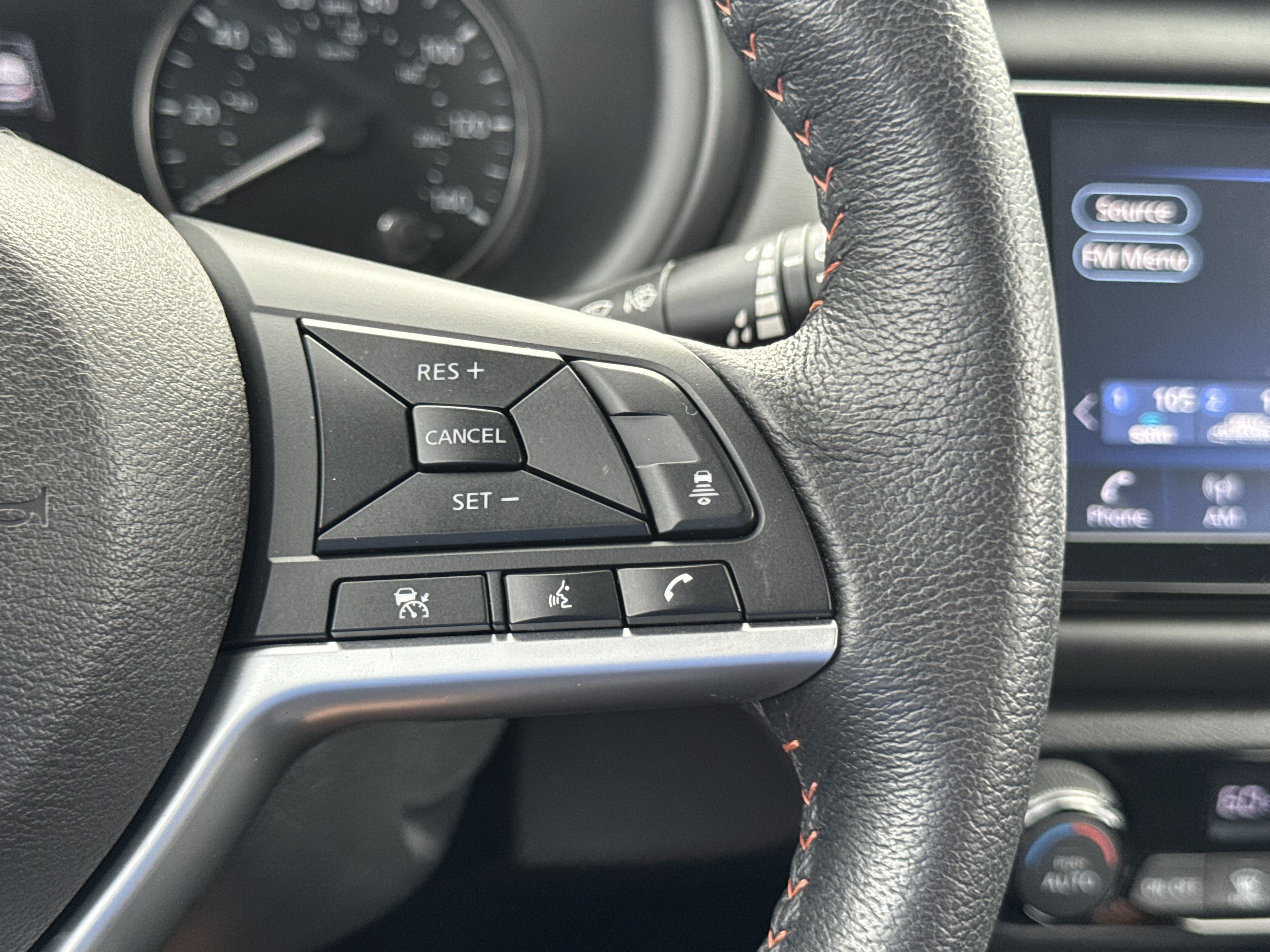 Used 2021 Nissan Kicks SR FWD image 22